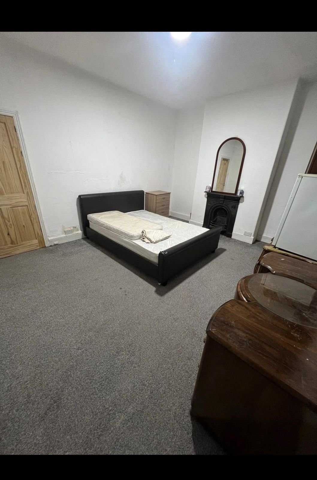 WhatsApp Image 2025-10-04 at 17.18.05 (1)